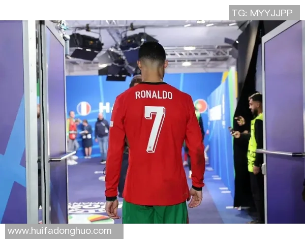 传奇球星坚守初心从不更换战靴展现独特足球精神魅力