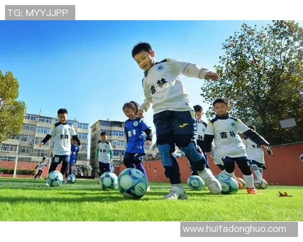 快速节奏风暴席卷绿茵场 外国足球巨星如何突破极限速度与技巧 快速节奏风暴席卷绿茵场 外国足球巨星如何突破极限速度与技巧